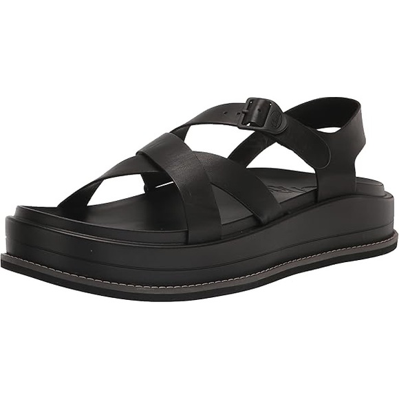 Chaco Shoes - Chaco Townes Midform Sandal in black full-grain leather sz 8
